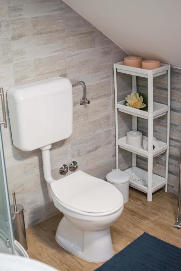 Apartman Jozefina Netretic Exteriör bild